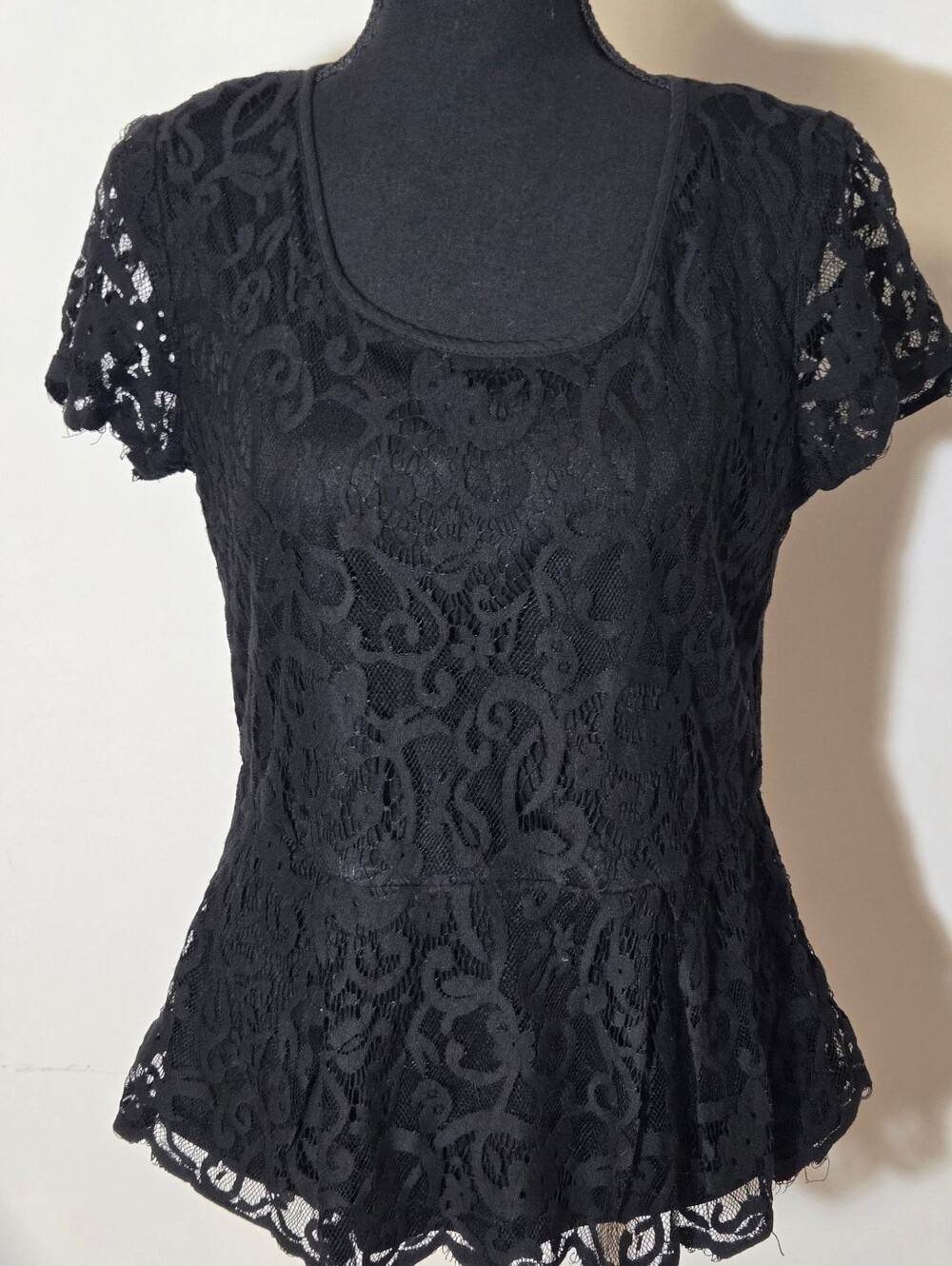Solitaire Black Lace Peplum Short-Sleeve Blouse